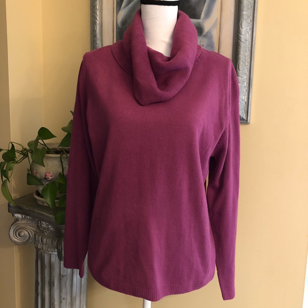 Southern Lady Women’s Sweater, Size M